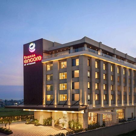 Ramada Encore By Wyndham Amritsar Airport Esterno foto