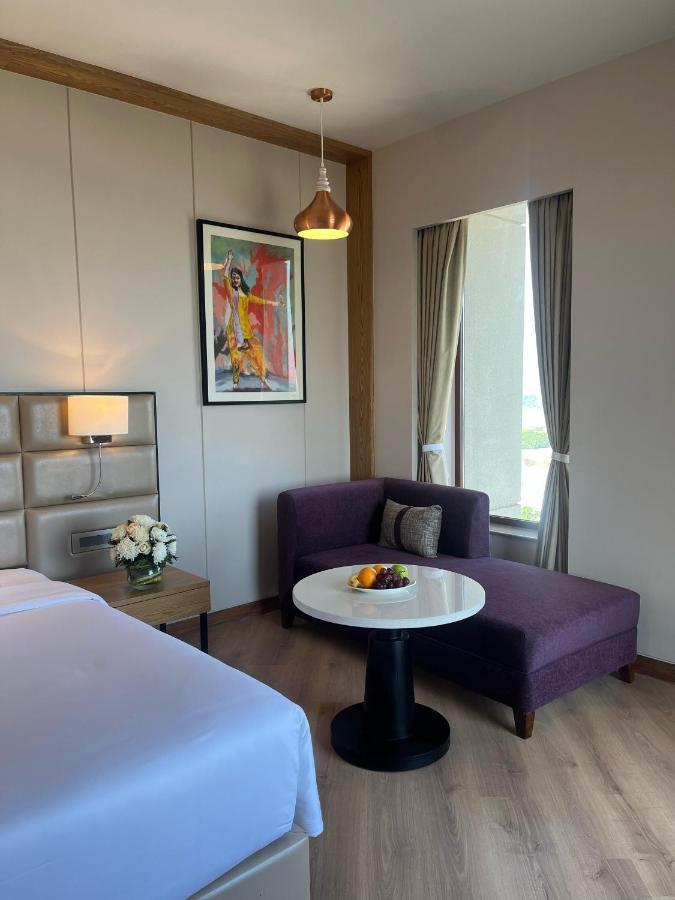 Ramada Encore By Wyndham Amritsar Airport Esterno foto