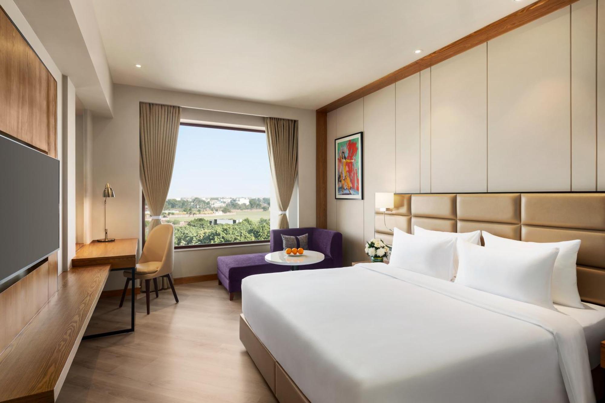 Ramada Encore By Wyndham Amritsar Airport Esterno foto